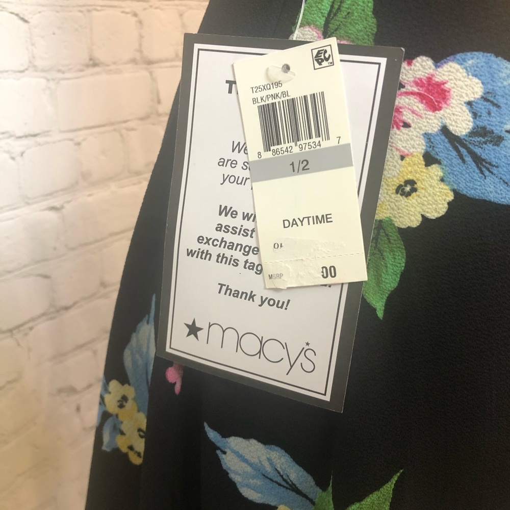 Floral Patterned Dress - Picture 5 of 6